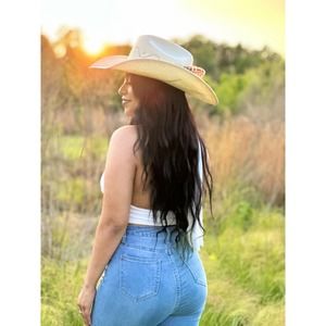 Meet your Posher, Marta